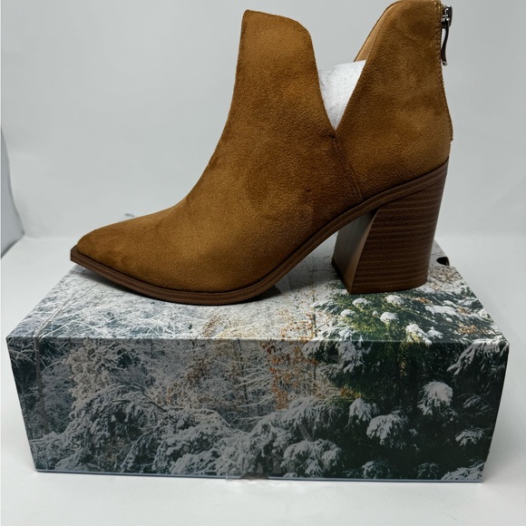 FISACE Womens Pointed Toe ‎ Mid Heel Ankle Boots V Cut Back Zipper Size 9.5 - Picture 1 of 11